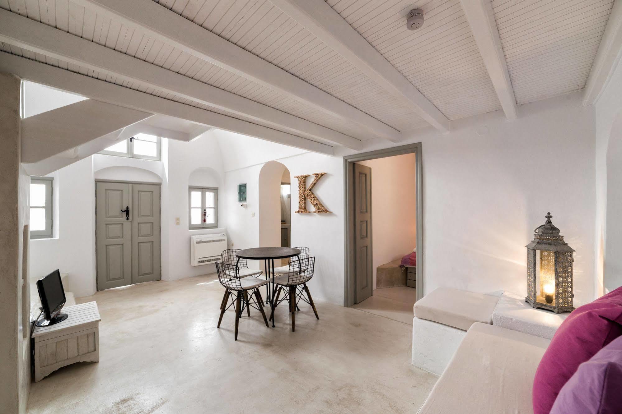 Kampanario Luxury Villa Megalochori  Exteriör bild